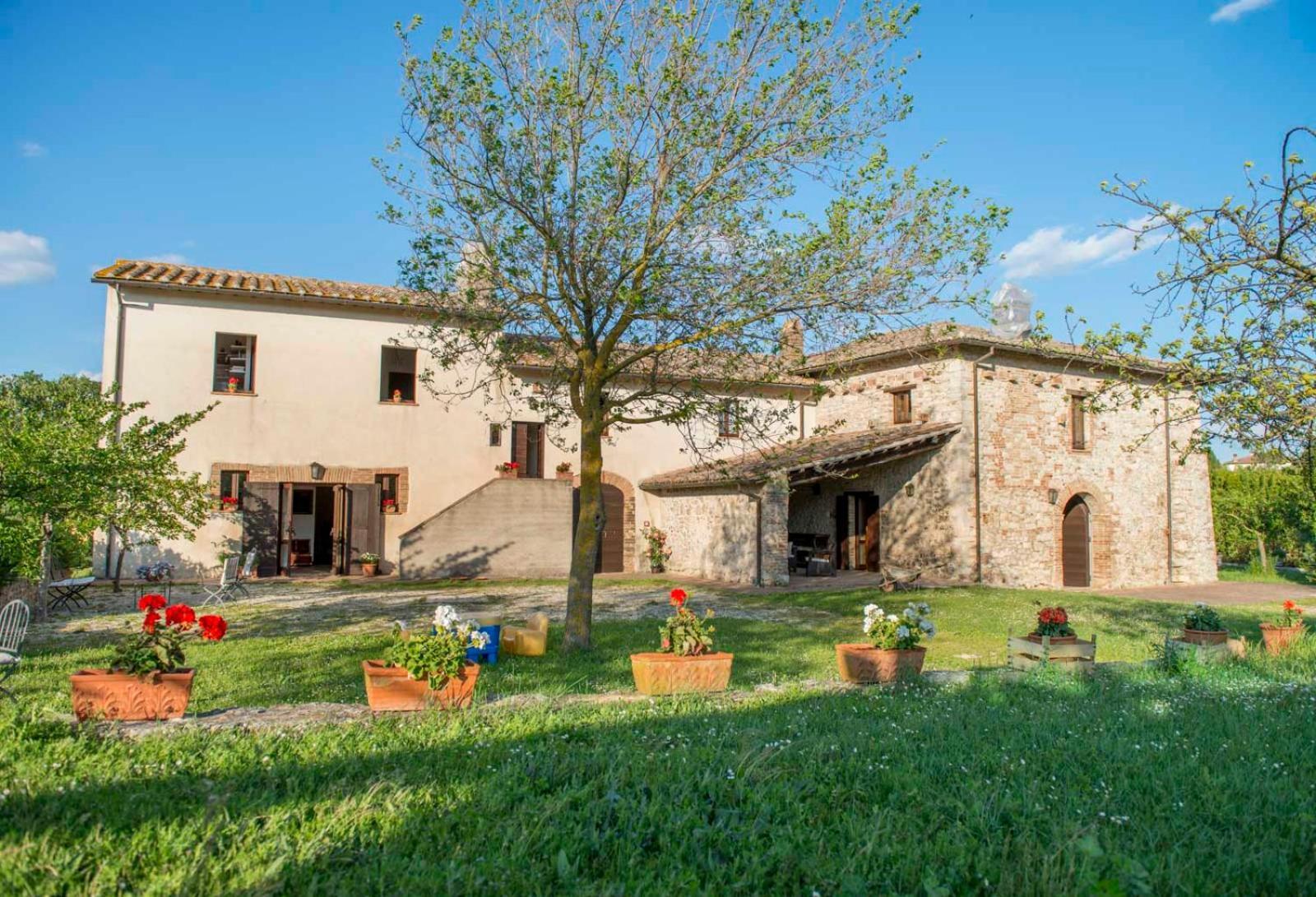 Agriturismo Piano Grande Avigliano Umbro Экстерьер фото